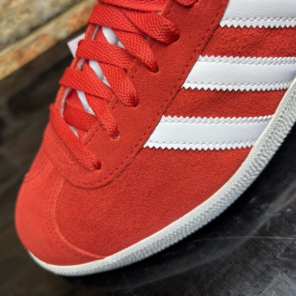 Adidas Gazelle Mens Size 11.5 Low Top Suede Shoe Red Scarlet Cloud White JI1534 - Picture 12 of 15